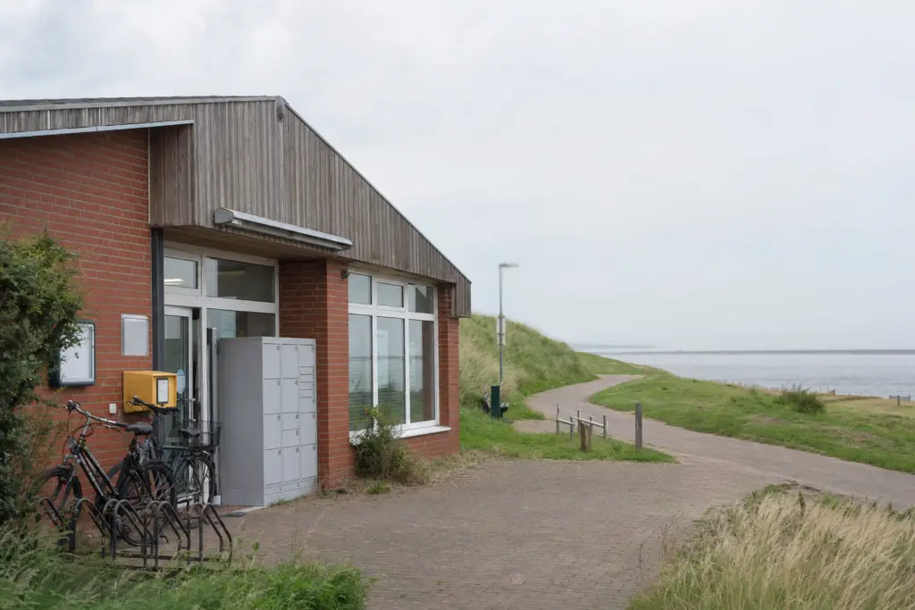 Post & Paketstation an der Wurster Nordseeküste